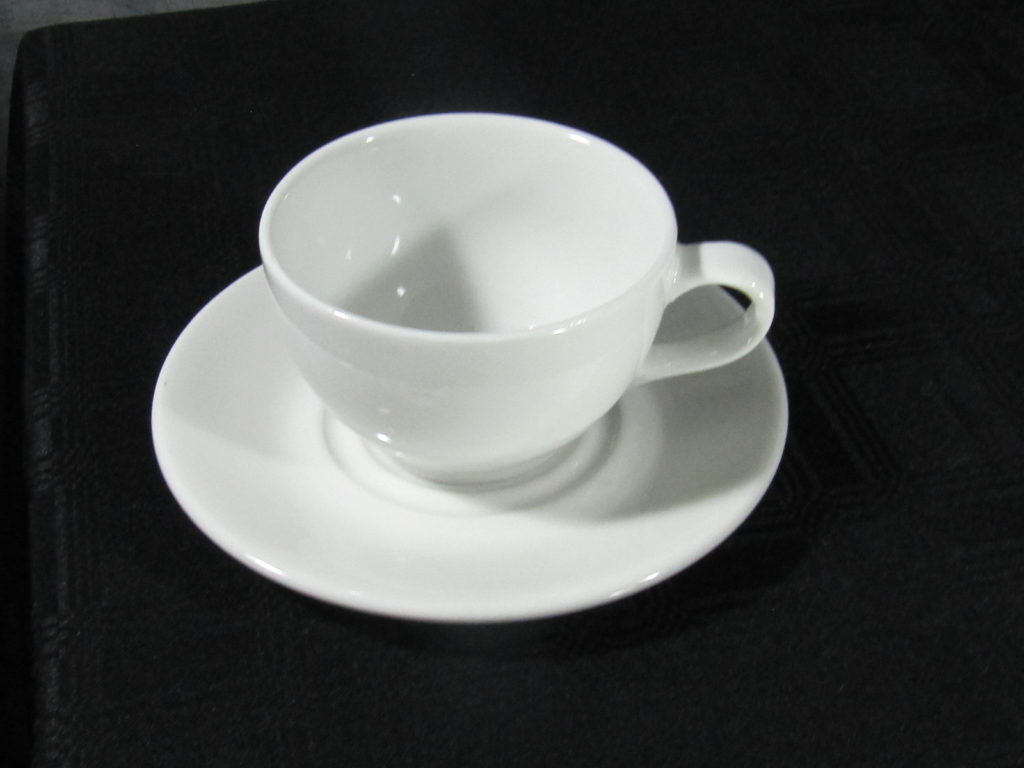 Tea cup and saucer white 225 ml Hugo Party Hire
