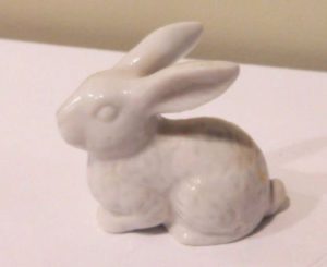 Whie ceramic bunny